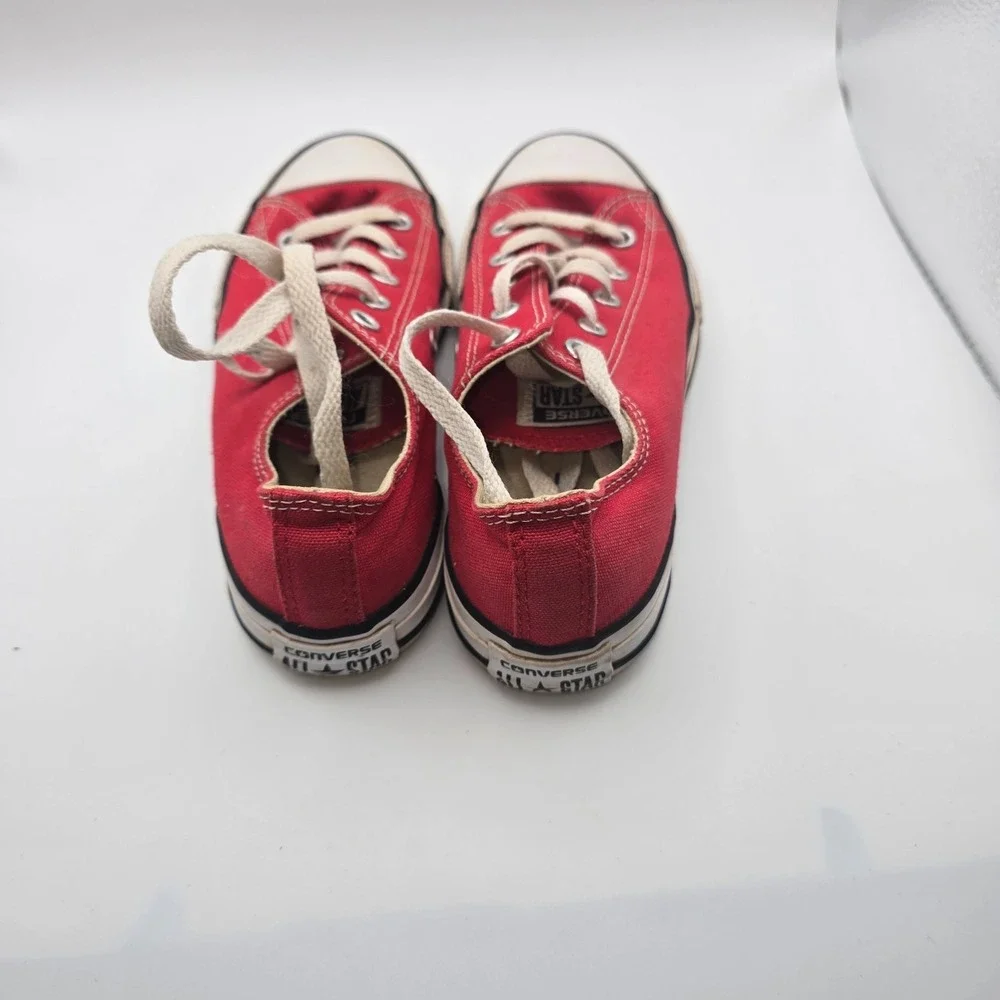 Converse All Star Youth Kids Size 2 Shoes Red Low Top Chuck Taylor Lace Up